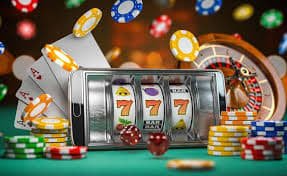 777liv App ဘောလုံး Slots Esports Live Casino Myanmar ကစားသမားများ App ကိုင်ကာ ကစားနေပုံ